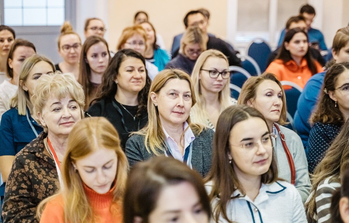 «Розовая лента»: в Твери обсуждают актуальные вопросы борьбы с онкозаболеваниями