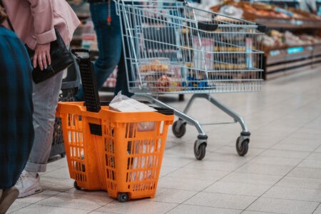 Житель Верхневолжья украл из магазина 43 дезодоранта и другие товары Житель Верхневолжья украл из магазина 43 дезодоранта и другие товары