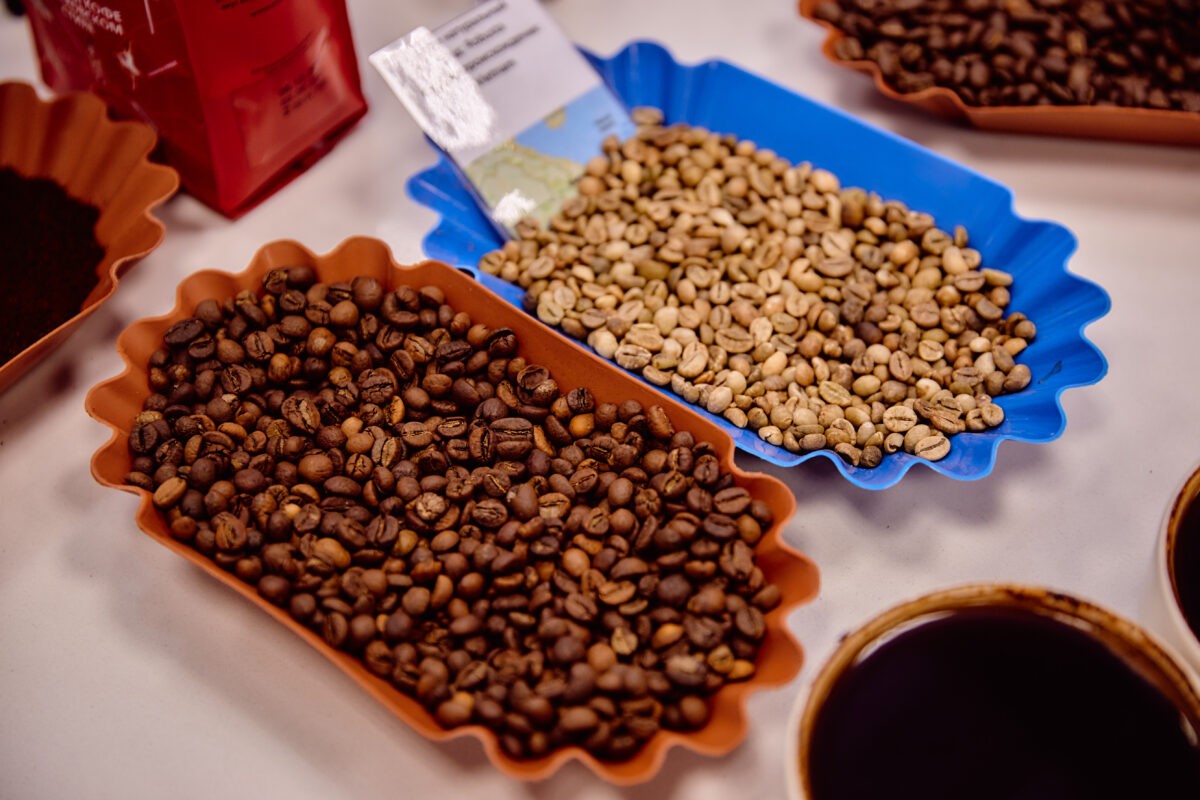 Врач рассказала, какие продукты сохранят здоровые зубы на всю жизнь