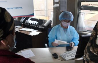 Эксперт рассказала, когда россияне могут рассчитывать на оплату больничного в размере зарплаты Эксперт рассказала, когда россияне могут рассчитывать на оплату больничного в размере зарплаты