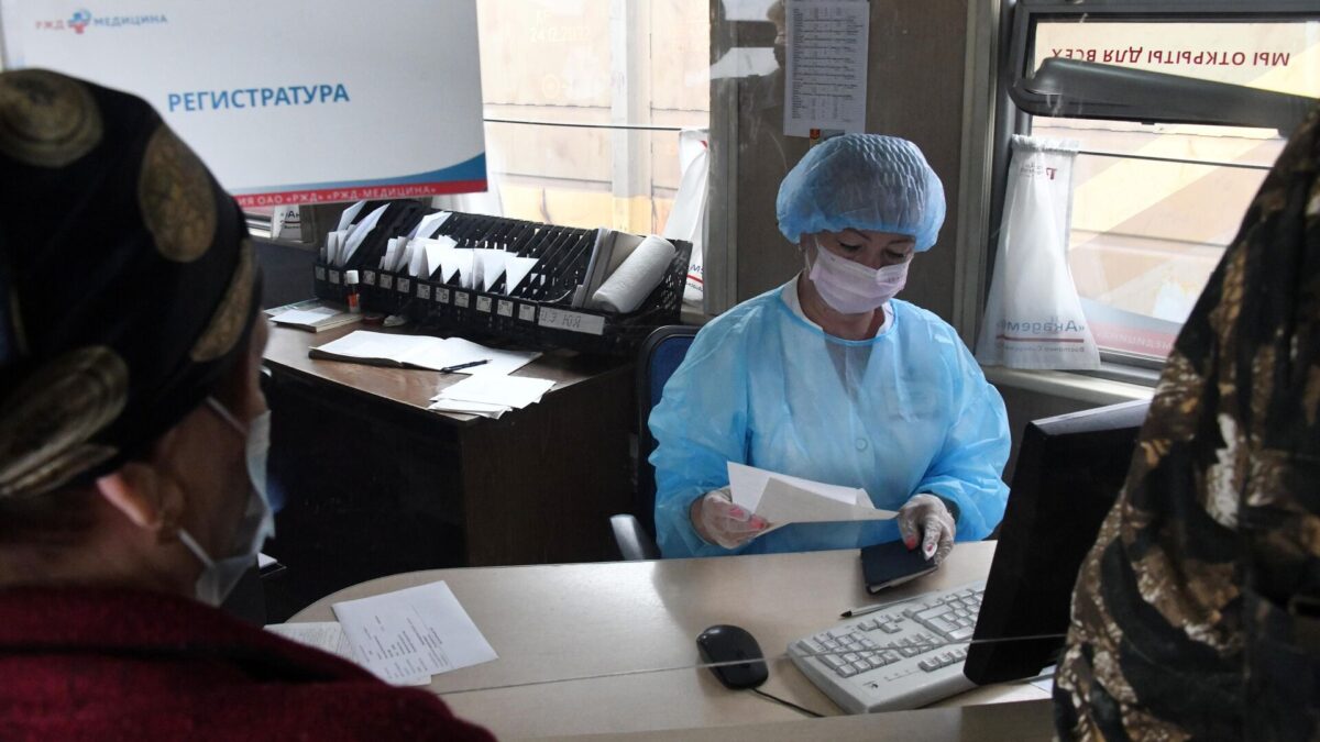 Эксперт рассказала, когда россияне могут рассчитывать на оплату больничного в размере зарплаты