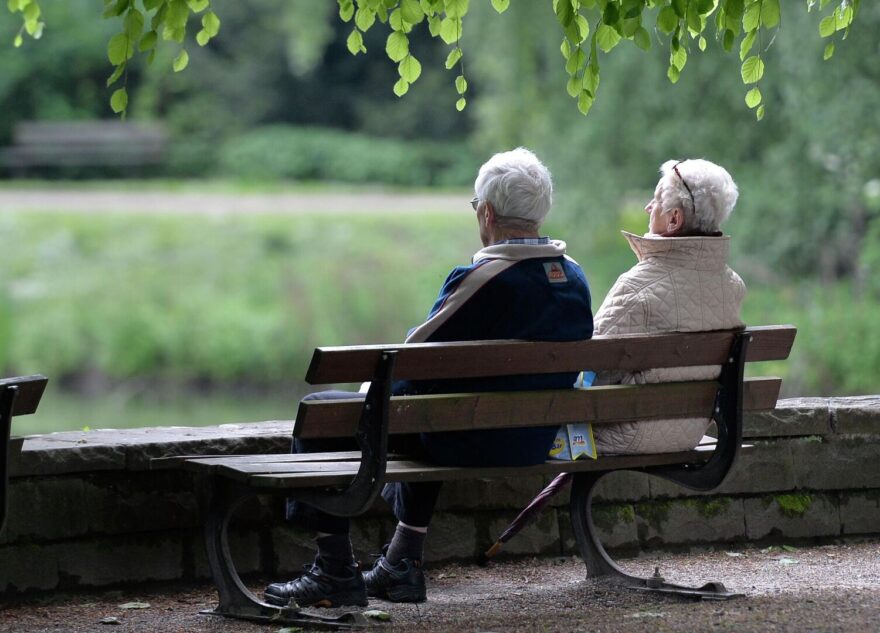 В удостоверениях пенсионеров появится QR-код