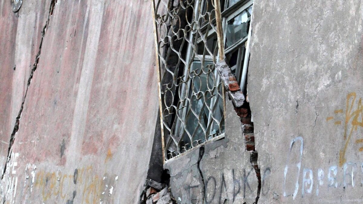 В Тверской области не хотели сносить опасный аварийный дом