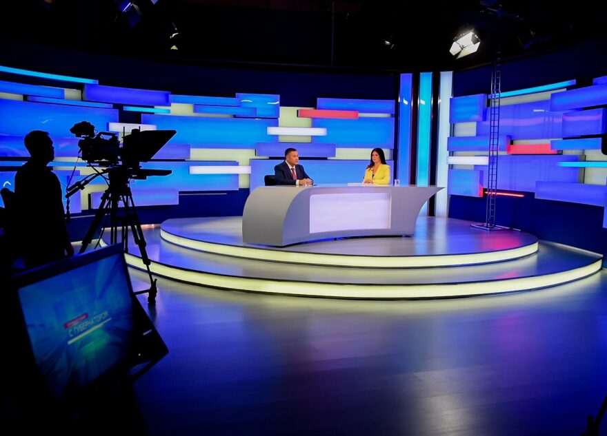 Губернатор Игорь Руденя в прямом эфире расскажет о мерах поддержки семей с детьми