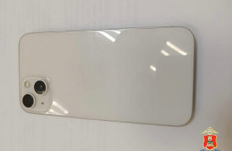 Четверо жителей Твери "купили" у мошенника один и тот же телефон Четверо жителей Твери "купили" у мошенника один и тот же телефон