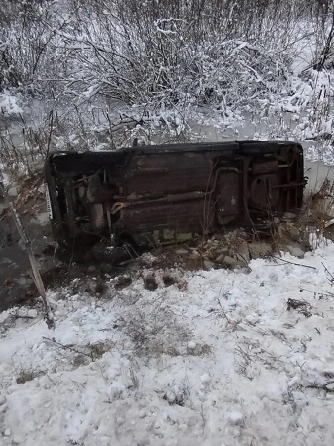 В Тверской области неизвестный украл большую сумму денег из попавшей в аварию машины В Тверской области неизвестный украл большую сумму денег из попавшей в аварию машины