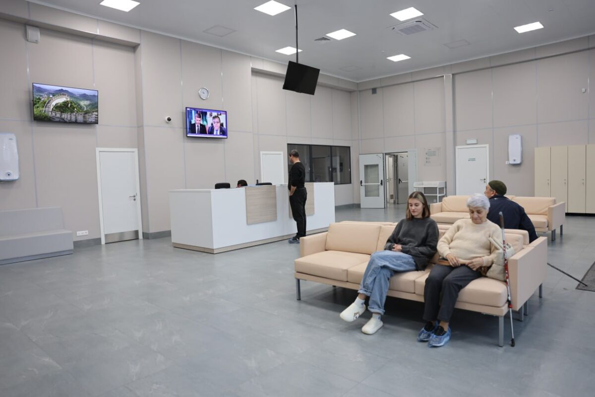 Порядка 1500 жителей Тверской области получили квалифицированную помощь в медицинском центре в деревне Мокшино