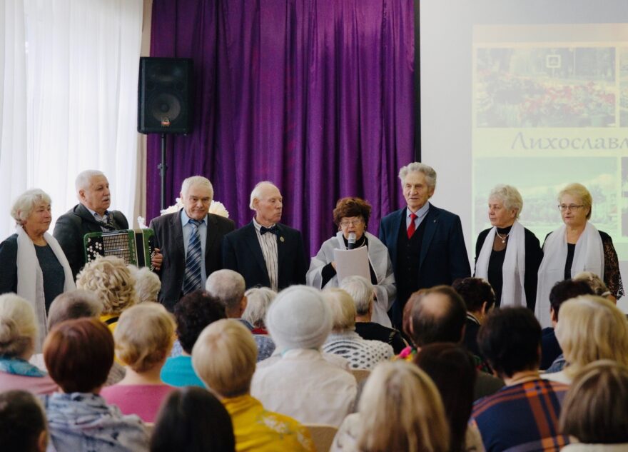 Старшие поколения города и поселка встретились в Лихославльском округе