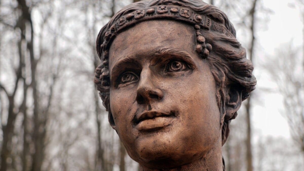 В Тверской области установили памятник в честь любви и преданности