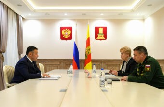 Губернатор Игорь Руденя провёл встречу с главой ЗАТО Озёрный Натальей Яковлевой