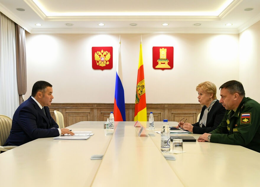 Губернатор Игорь Руденя провёл встречу с главой ЗАТО Озёрный Натальей Яковлевой