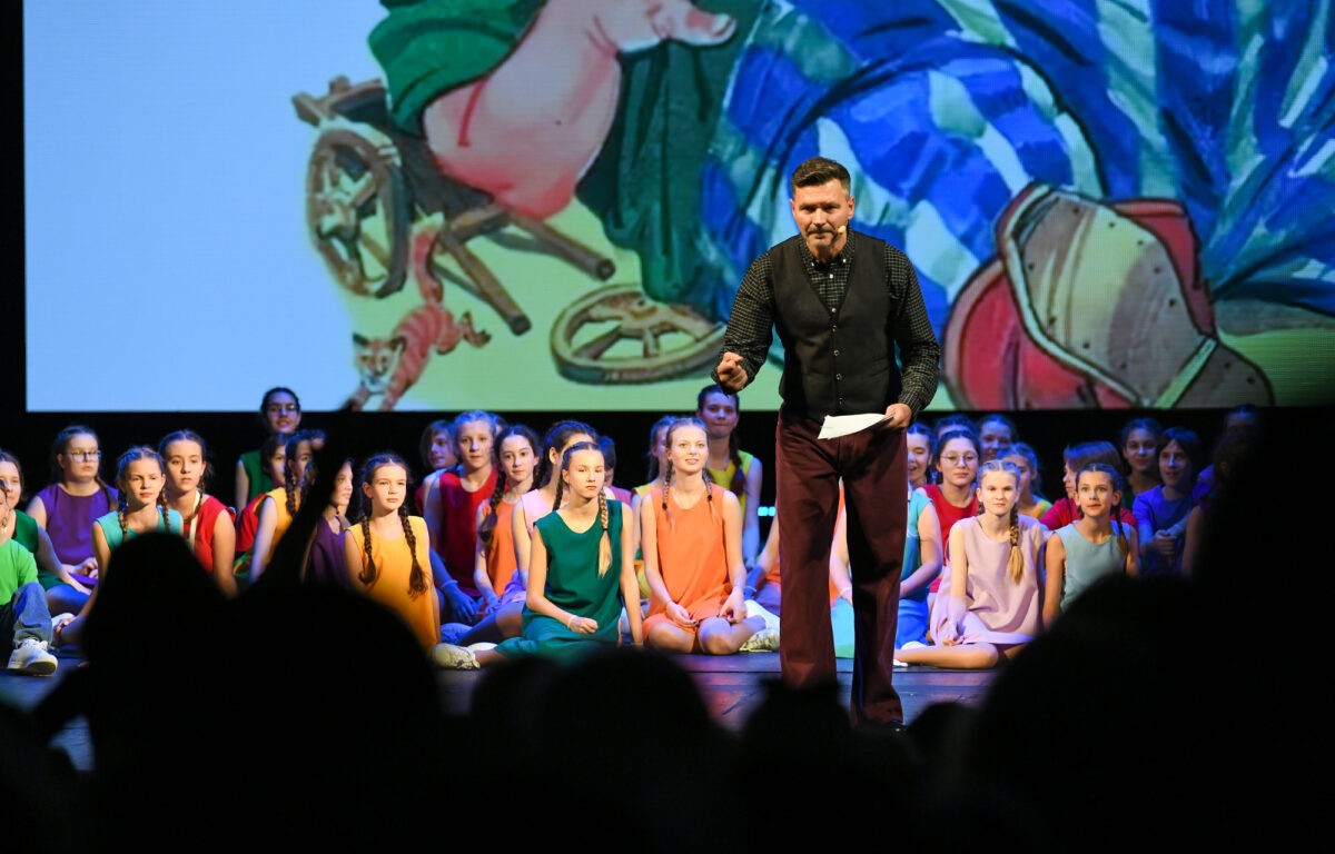 В Тверской области выступили два прославленных творческих коллектива России