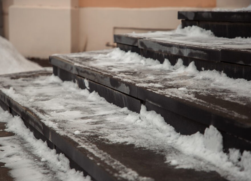 В ночь на 22 ноября в Тверской области ожидается ураганный ветер и гололед