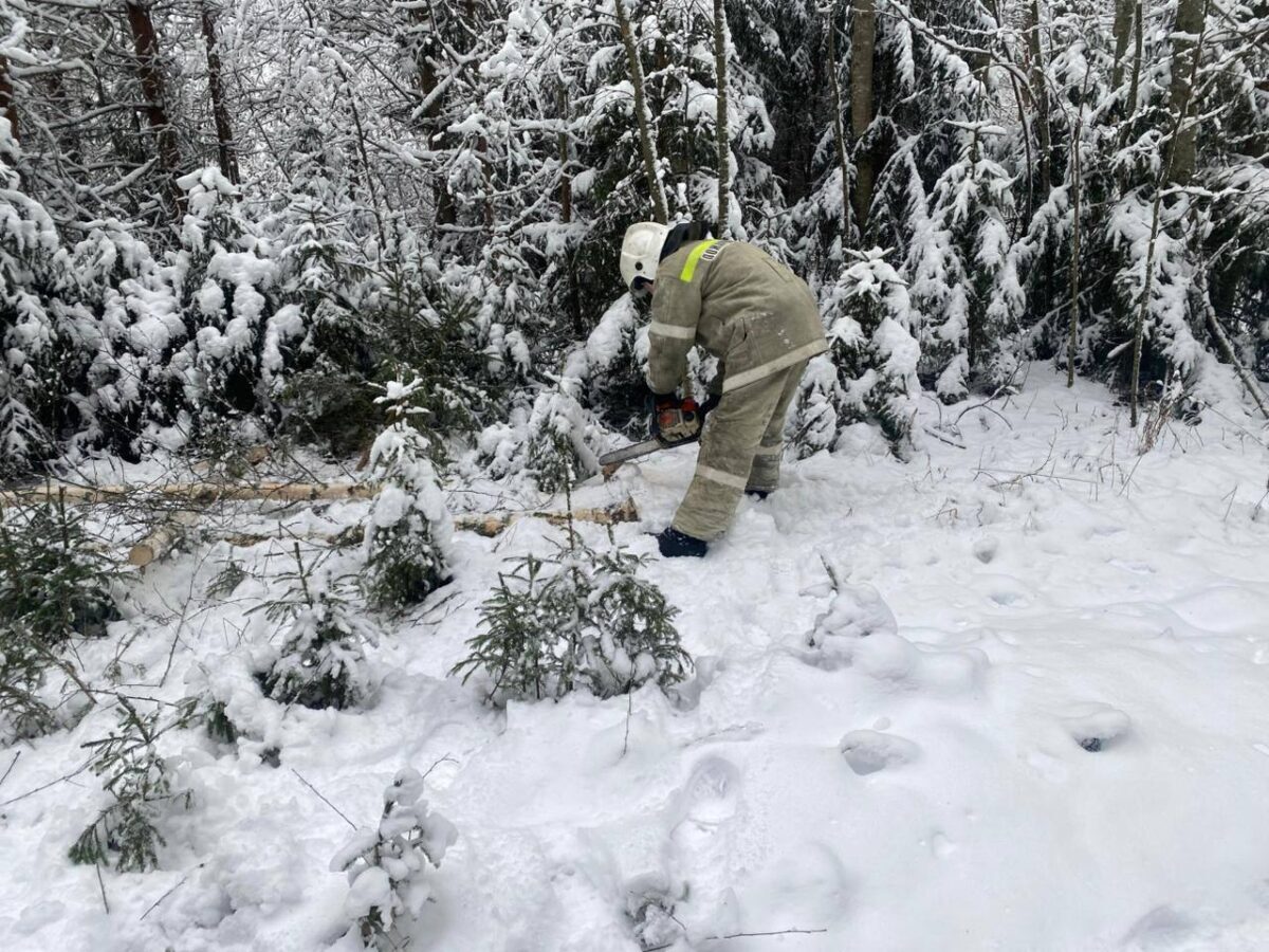 В Тверской области продолжаются работы по восстановлению электроснабжения