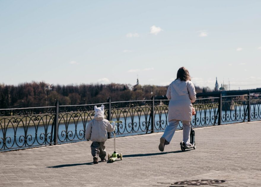 Жители Тверской области могут досрочно выйти из отпуска по уходу за ребенком и получать пособие