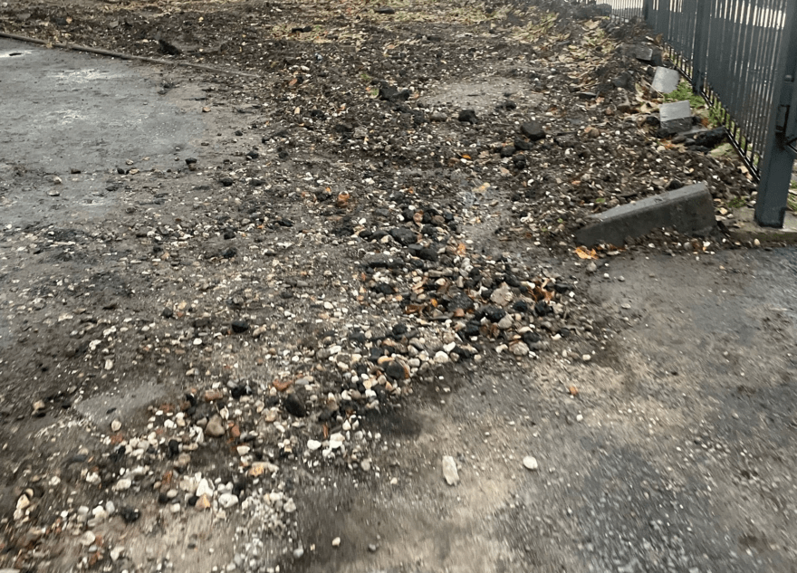 В Тверской области дети сталкиваются с отсутствием тротуаров