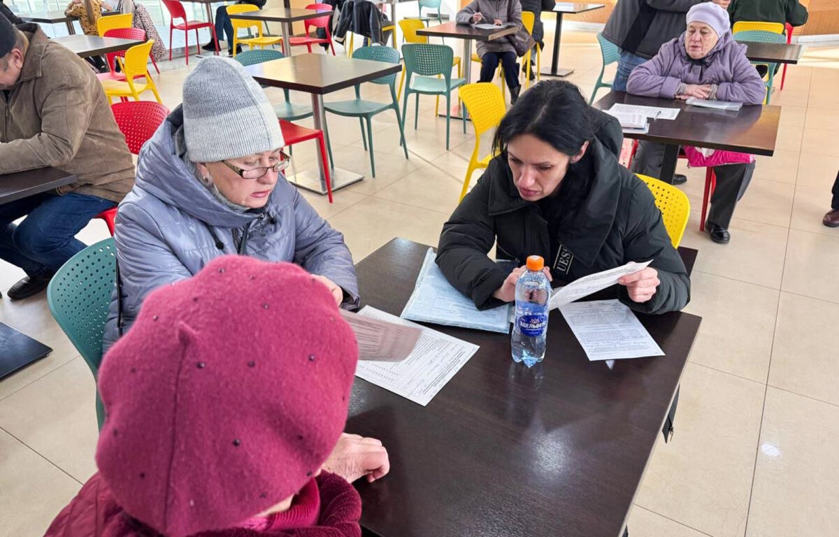 Жители Твери проверили свое здоровье в мобильном медицинском комплексе