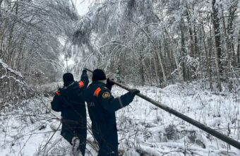 В Тверской области  специалисты продолжают работы по восстановлению электроснабжения отдельных населенных пунктов В Тверской области  специалисты продолжают работы по восстановлению электроснабжения отдельных населенных пунктов