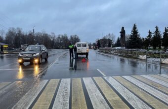 Пешеход-нарушитель попал под колёса УАЗа в Тверской области