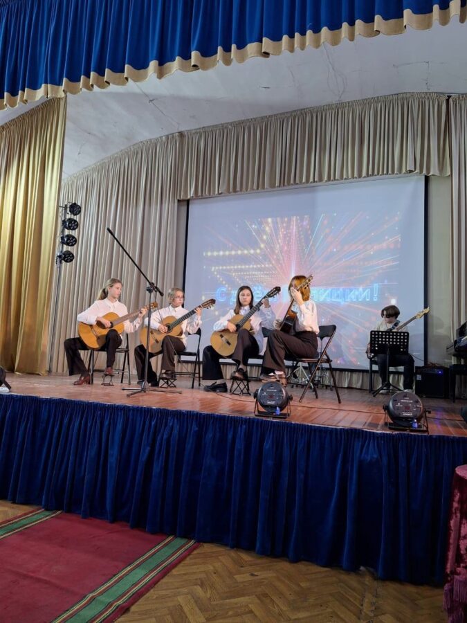 Сотрудников полиции поздравляли в Вышнем Волочке