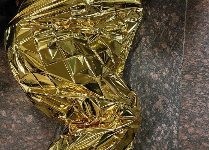 В Твери случайный прохожий спас жизнь женщине