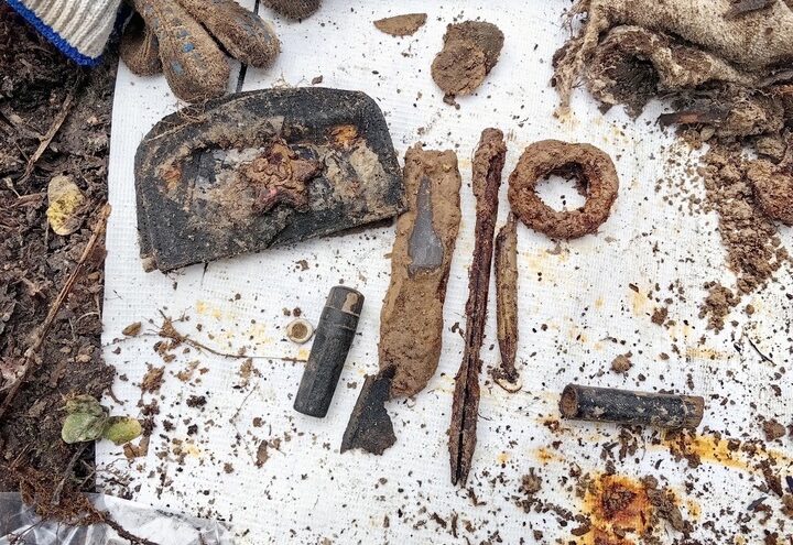 Поисковики нашли останки семи красноармейцев в Тверской области