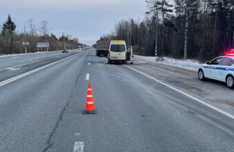 В Тверской области водитель Мерседеса пострадал в аварии В Тверской области водитель Мерседеса пострадал в аварии