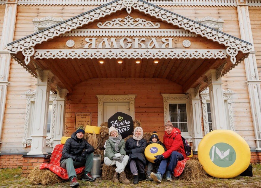 Порядка 800 человек стали гостями и участниками сырного феста «Углече Поле» в Тверской области