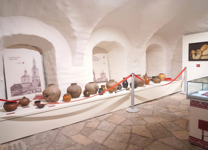 В Пскове открыли выставку, посвящённую Торопцу