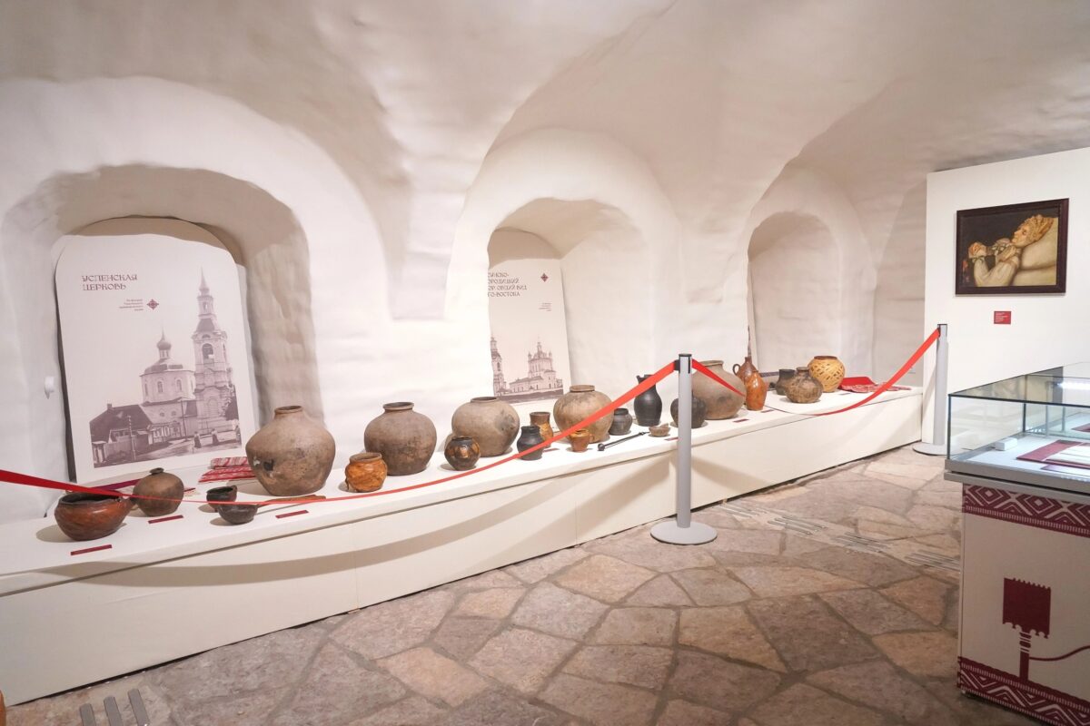 В Пскове открыли выставку, посвящённую Торопцу