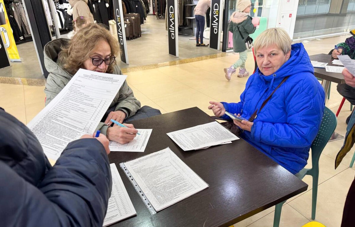 Жители Твери проверили свое здоровье в мобильном медицинском комплексе