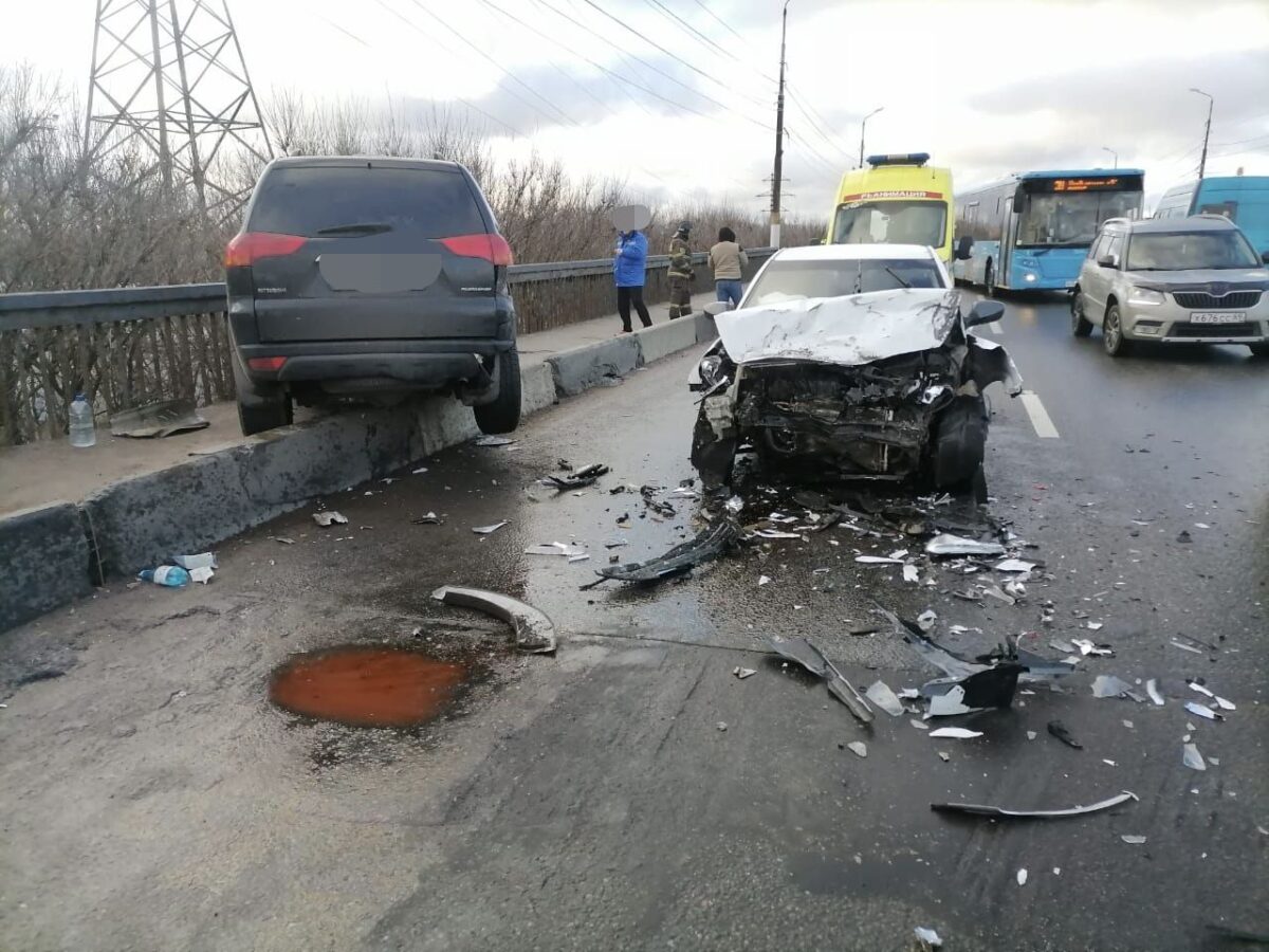 Стали известны подробности аварии на Волоколамском проспекте, есть пострадавшие Стали известны подробности аварии на Волоколамском проспекте, есть пострадавшие