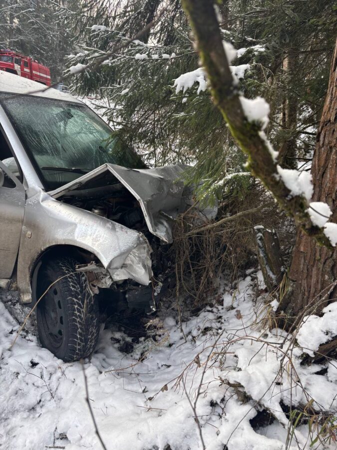 В страшной аварии в Тверской области пострадали пять человек, один человек погиб