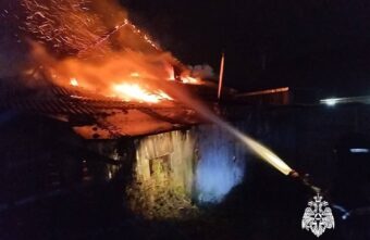 В Тверской области из-за электрооборудования вспыхнул жилой дом В Тверской области из-за электрооборудования вспыхнул жилой дом