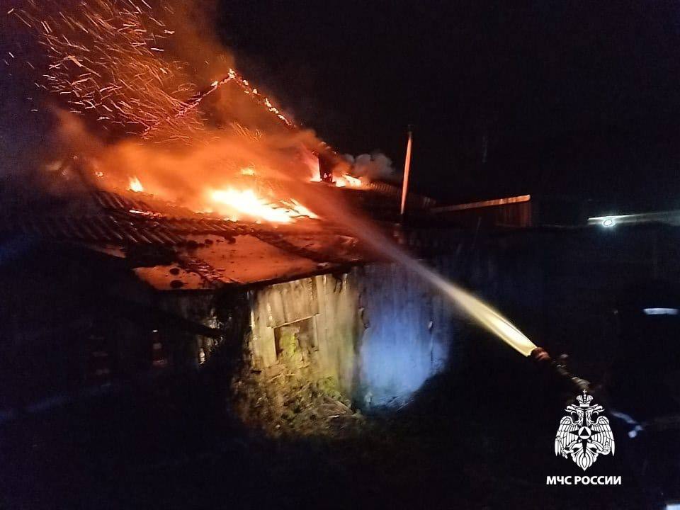 В Тверской области из-за электрооборудования вспыхнул жилой дом В Тверской области из-за электрооборудования вспыхнул жилой дом
