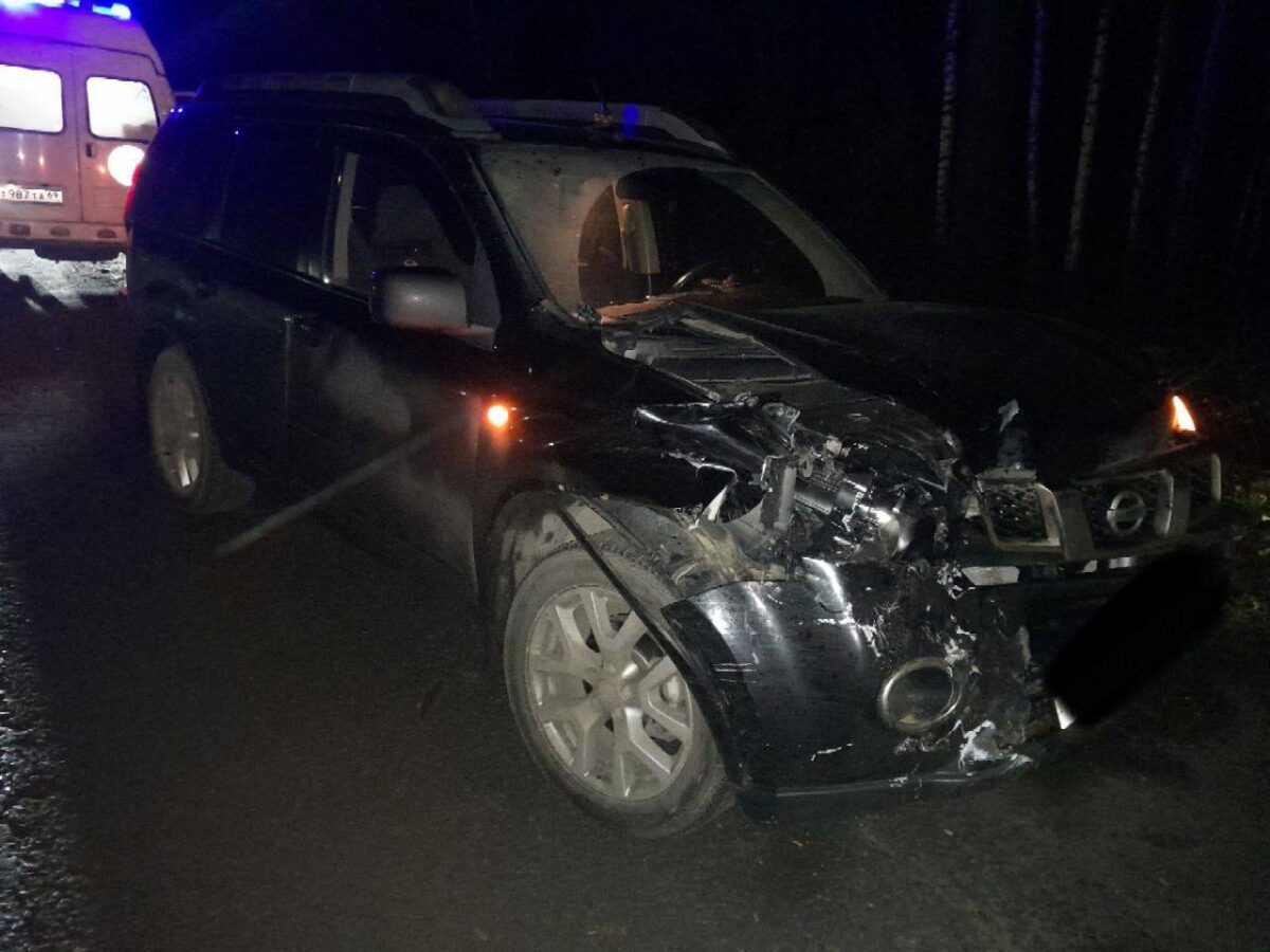 Два человека пострадали в столкновении "Ниссана" и экскаватора в Тверской области Два человека пострадали в столкновении "Ниссана" и экскаватора в Тверской области