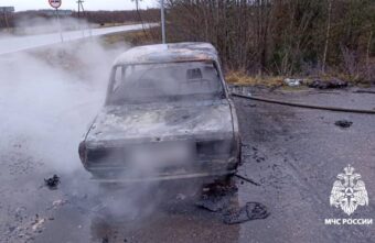 В Тверской области на ходу загорелся автомобиль