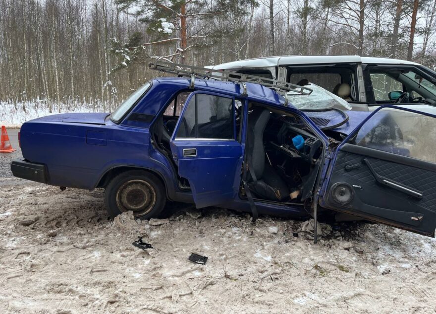 Водитель ВАЗа погиб в ДТП в Тверской области