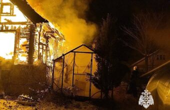 В Тверской области из-за электрооборудования вспыхнул дачный дом В Тверской области из-за электрооборудования вспыхнул дачный дом