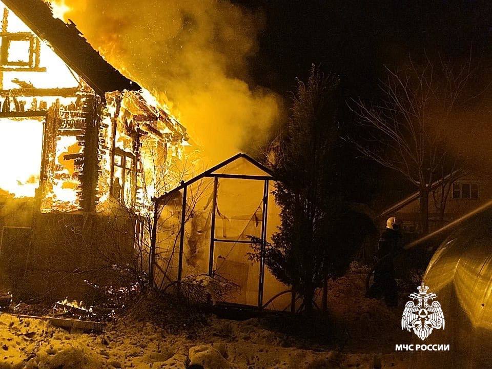 В Тверской области из-за электрооборудования вспыхнул дачный дом