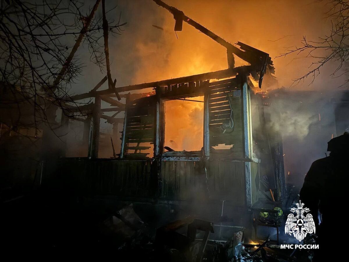 В Тверской области из-за электрооборудования вспыхнул дачный дом