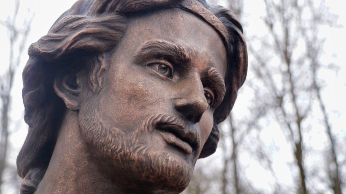 В Тверской области установили памятник в честь любви и преданности