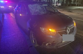 Электросамокатчик-нарушитель пострадал в столкновении с автомобилем в Твери