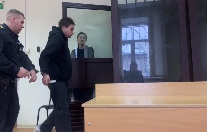 В Твери заключили под стражу мошенника, который обманул мужчину на 900 тысяч рублей