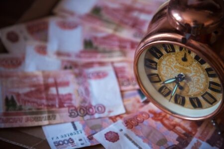 Пенсионеры Твери стали жертвами мошенников: убытки составили 7,7 миллиона рублей