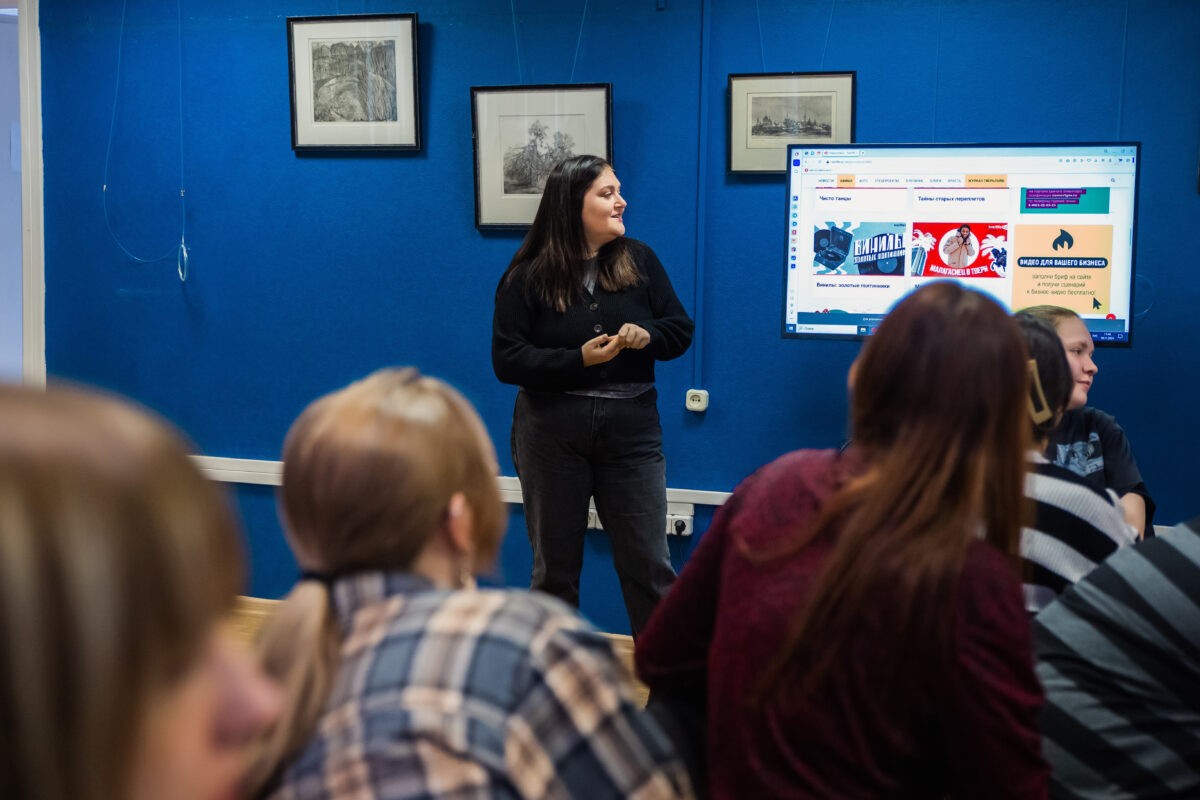 В гостях у журналистов РИА «Верхневолжье» побывали будущие «акулы пера и камеры»
