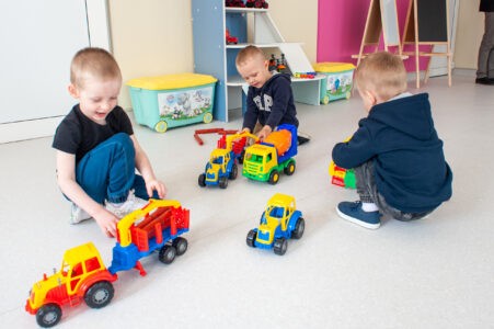 Жителям Тверской области назвали даты выплаты детских пособий в декабре