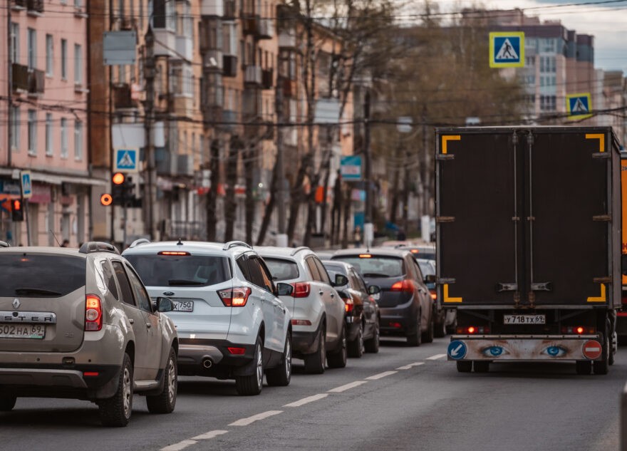 Спрос на новые автомобили в России вырос почти на 40%