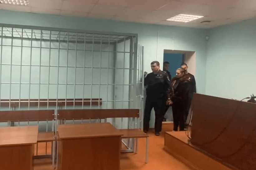 В Тверской области разъяренная женщина пырнула своего сожителя ножом