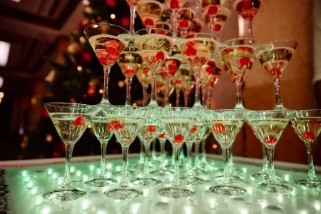 Стало известно, сколько будет стоить шампанское на Новый год